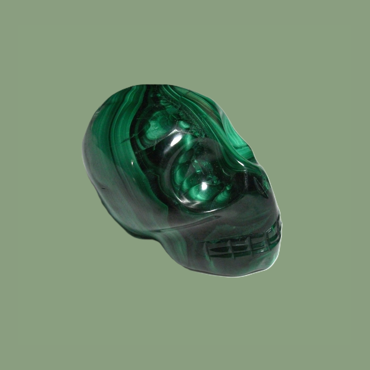 Crâne en malachite naturelle