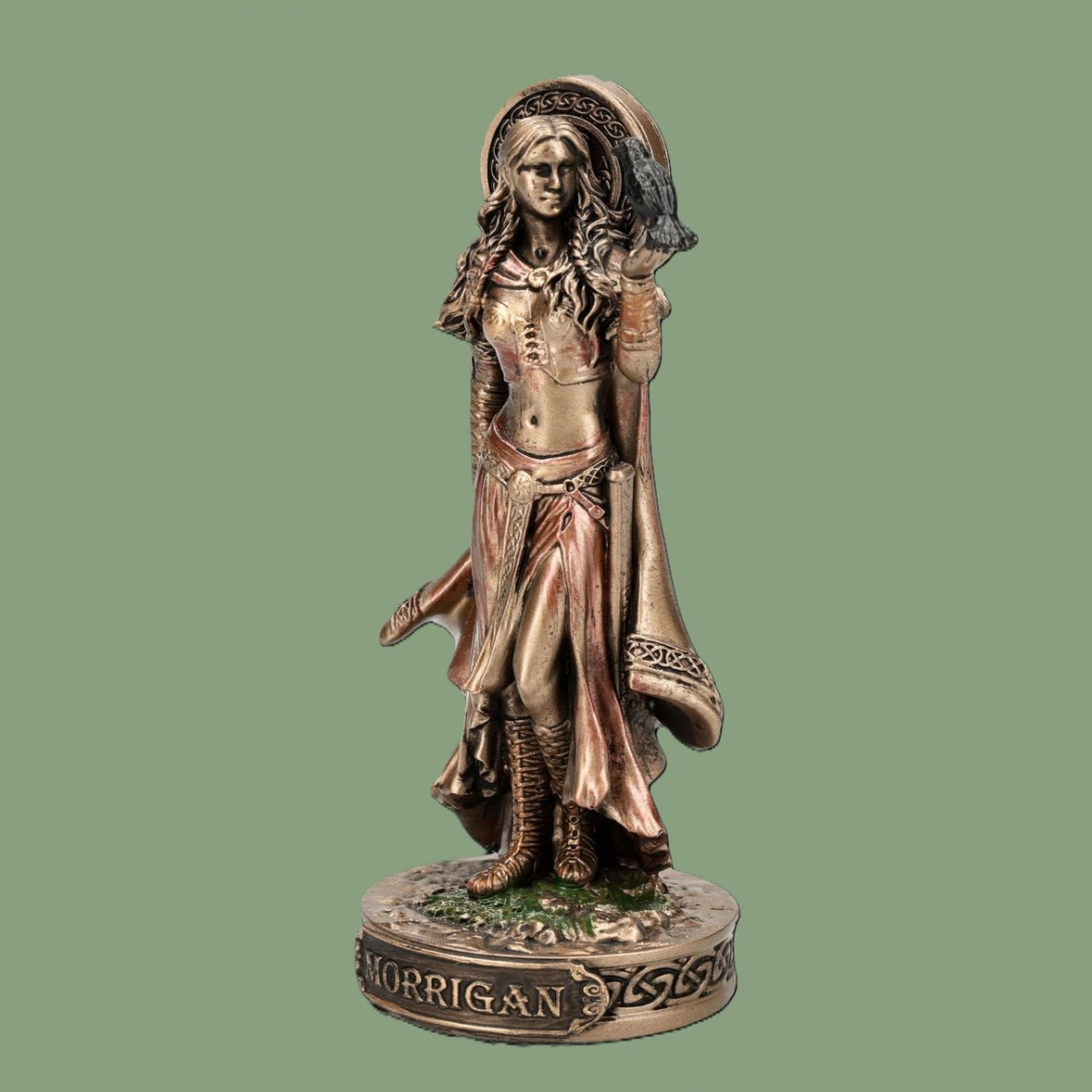Miniature Figurine de Morrigan avec Corbeau – Veronese (9 cm)