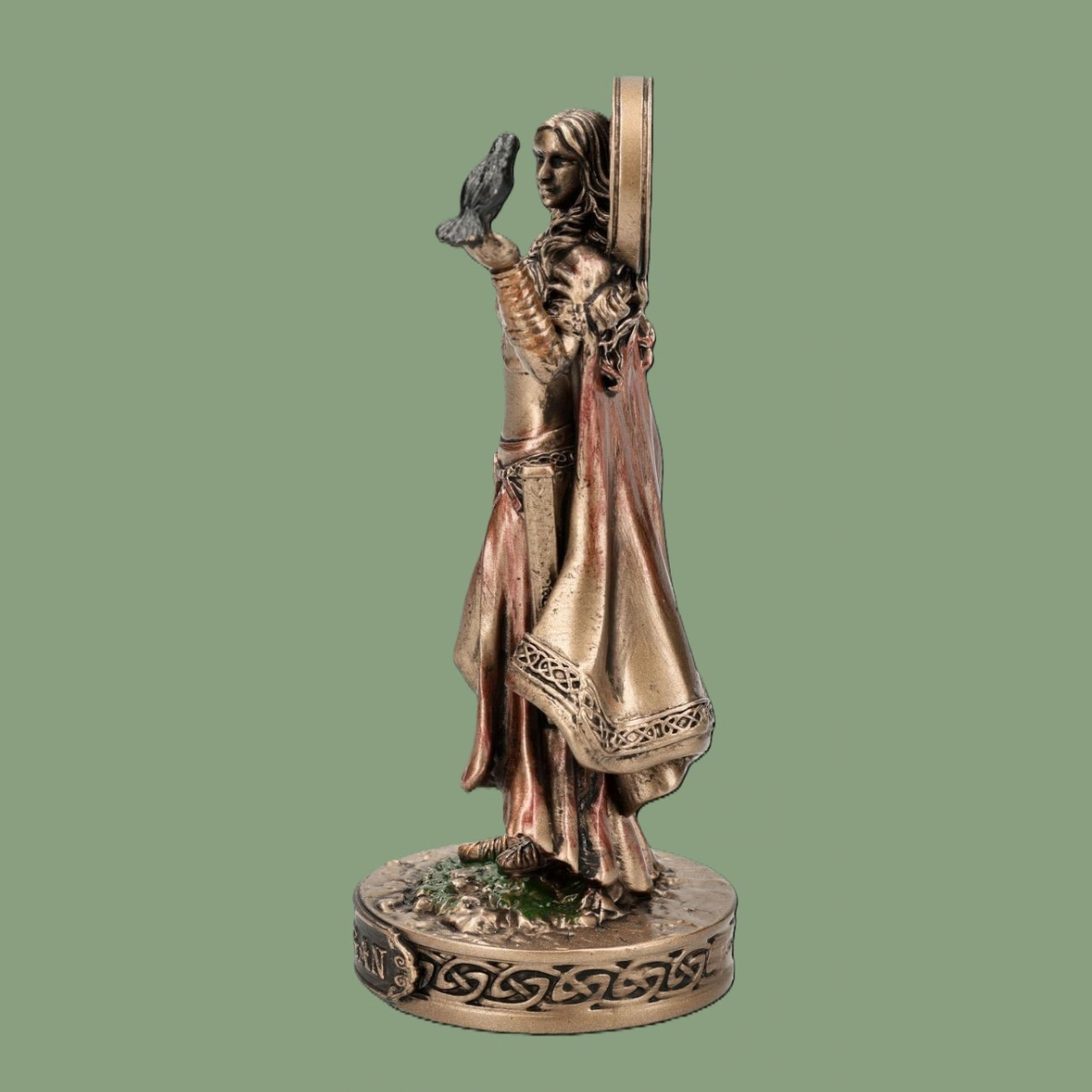 Miniature Figurine de Morrigan avec Corbeau – Veronese (9 cm)