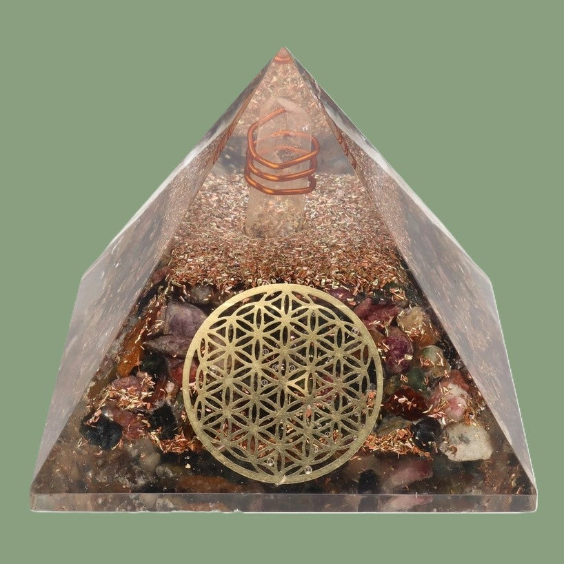 Pyramide Orgonite de Tourmaline Bicolore en Résine avec Fleur de Vie