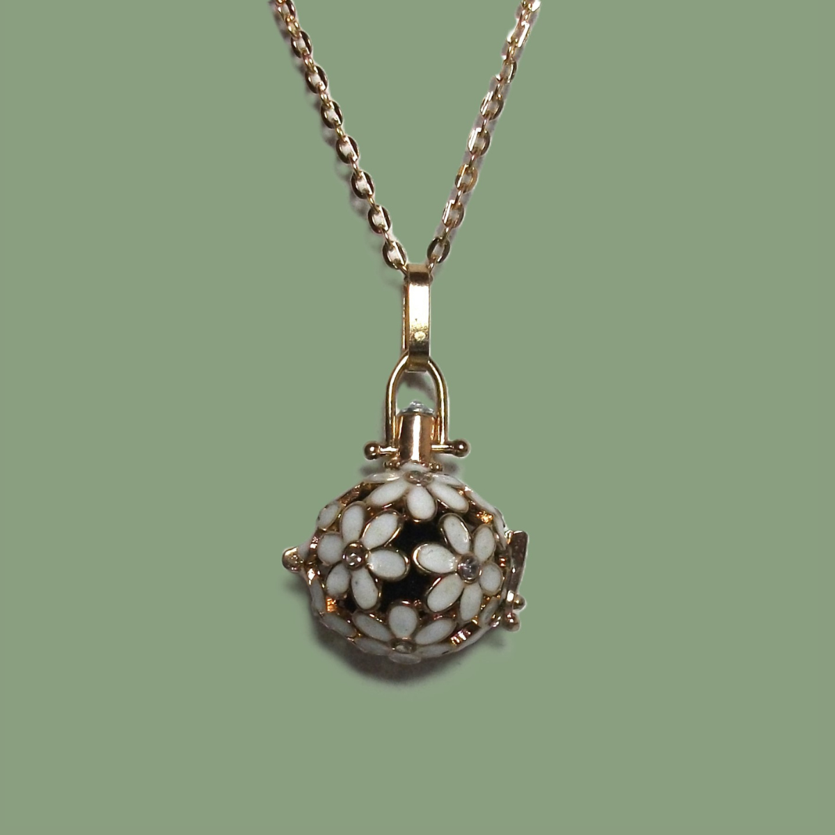 Pendentif diffuseur d'huiles essentielles Fleurs et strass
