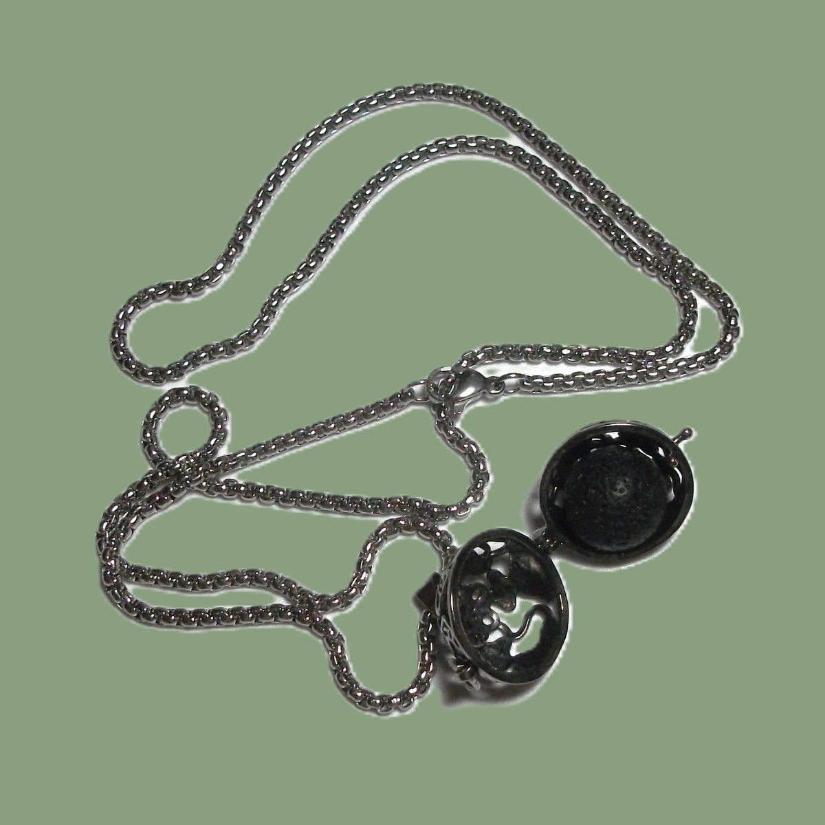 Pendentif diffuseur d'huiles essentielles