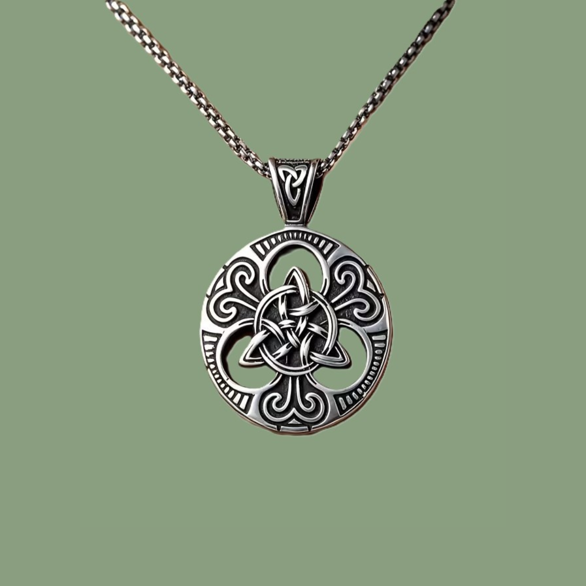 Collier Pendentif Nœud Celtique