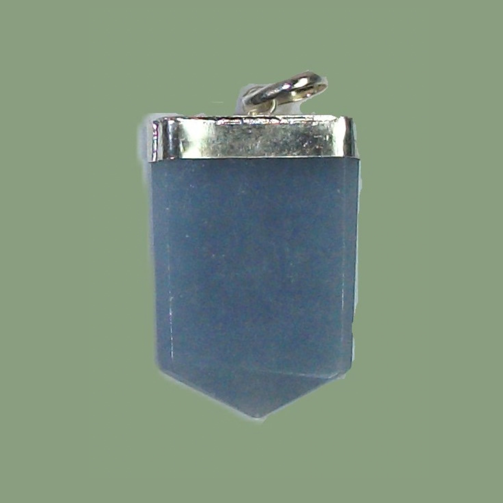 Pendentif en quartz bleu Om