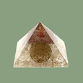 Pyramide Orgonite en Cristal de Roche & Fleur de Vie
